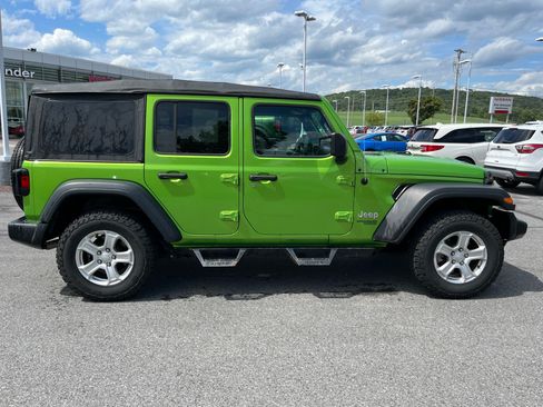 Used 2018 Jeep Wrangler Unlimited Sport S AWD/4WD image 2