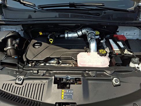 Used 2022 Buick Encore Preferred w/ Safety Package AWD/4WD image 27