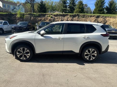 Used 2023 Nissan Rogue SV AWD/4WD image 6