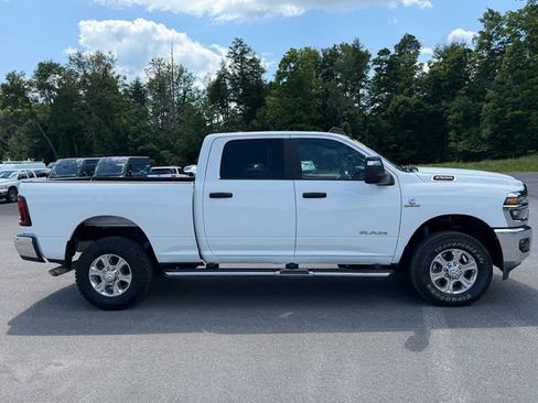 Used 2025 RAM 2500 Big Horn AWD/4WD image 6