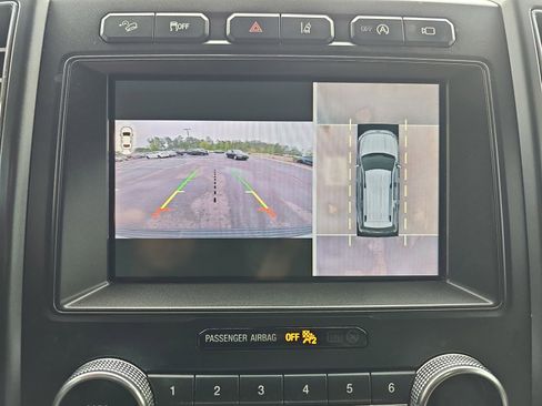 Used 2020 Ford Expedition Limited w/ Equipment Group 302A AWD/4WD image 25