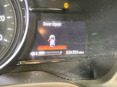 Used 2022 Honda HR-V EX image 12