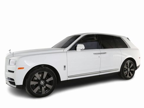 Used 2022 Rolls-Royce Cullinan image 4