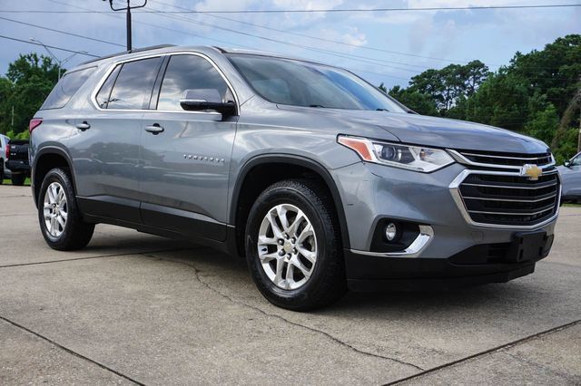 Used 2020 Chevrolet Traverse LT w/ Driver Confidence II Package AWD/4WD image 2