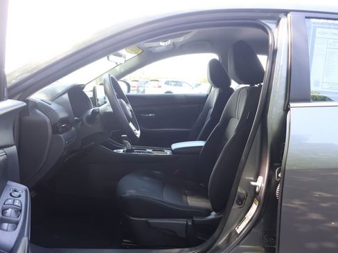 Used 2024 Nissan Sentra SV FWD image 29