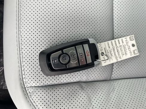 New 2026 Ford Explorer Platinum w/ LUX Leather Package image 28