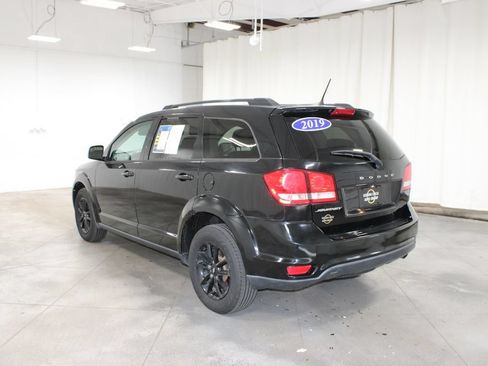 Used 2019 Dodge Journey SE w/ Connectivity Group FWD image 7