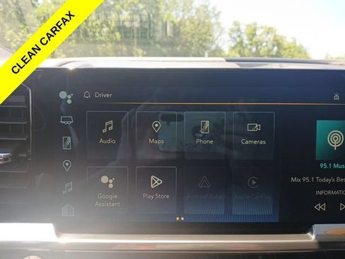 Used 2023 Chevrolet Silverado 1500 RST AWD/4WD image 19