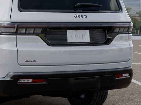 New 2026 Jeep Grand Wagoneer 4WD image 14