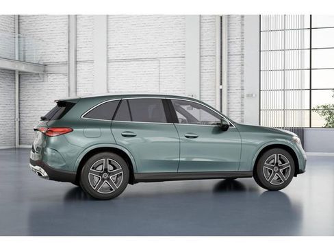 New 2025 Mercedes-Benz GLC 300 image 18