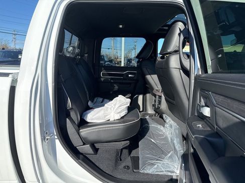 New 2026 RAM 2500 Laramie AWD/4WD image 29
