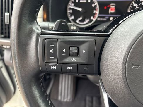 Used 2024 Nissan Pathfinder SL AWD/4WD image 19