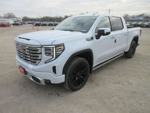 New 2026 GMC Sierra 1500 Denali w/ Denali Reserve Package image 12
