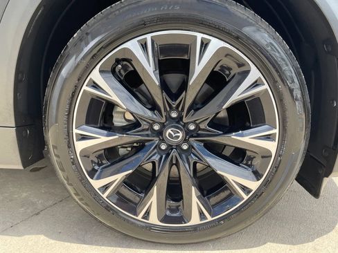 Certified 2024 MAZDA CX-90 Plug-In Hybrid w/ Premium Pkg AWD/4WD image 32