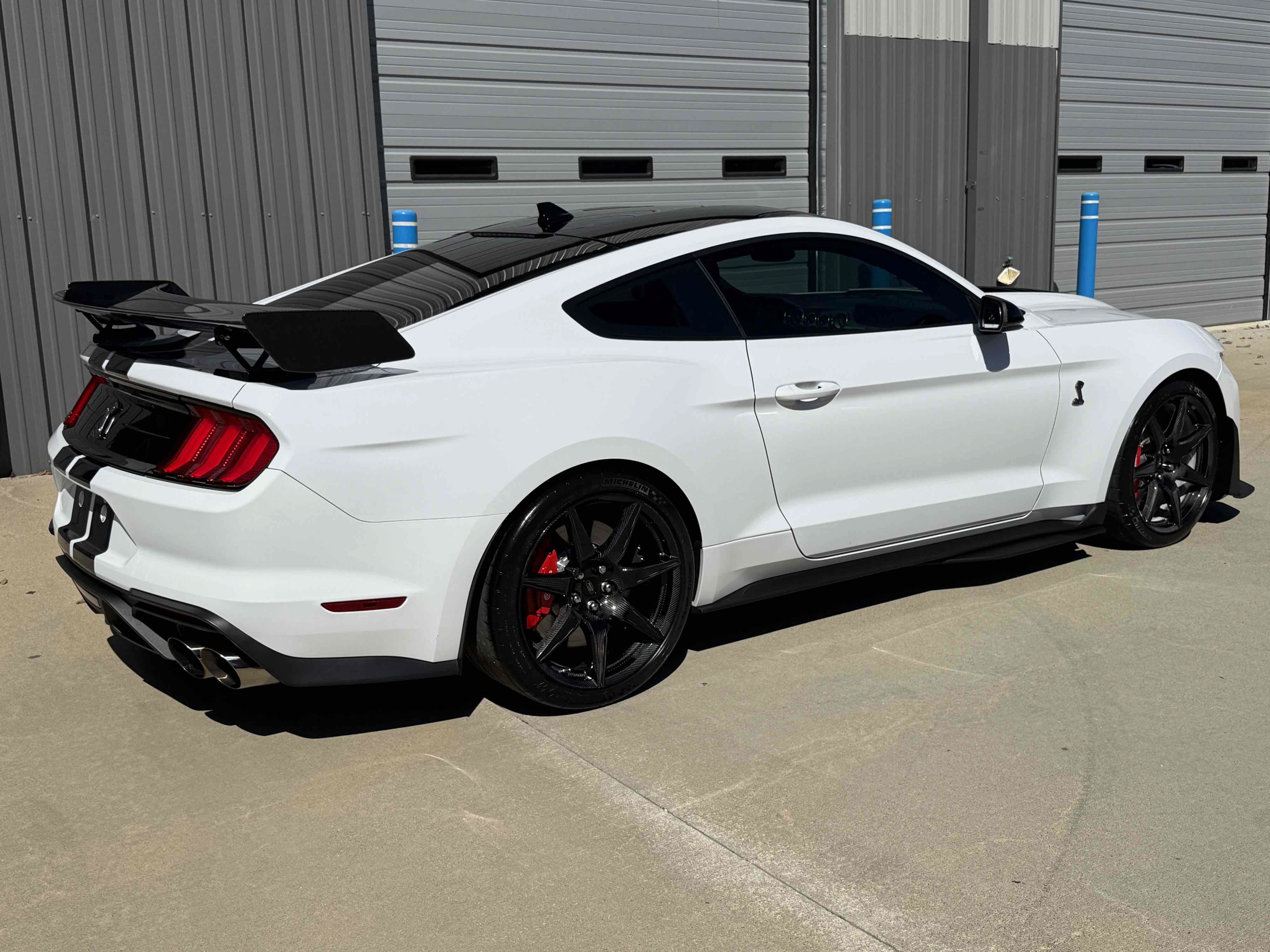 Used 2021 Ford Mustang Shelby GT500 w/ Carbon Fiber Track Pack RWD image 59