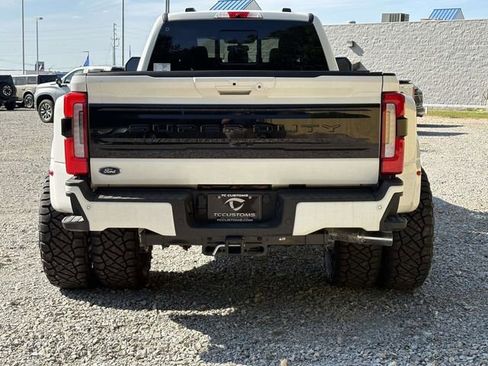 New 2026 Ford F450 Platinum w/ FX4 Off-Road Package AWD/4WD image 5
