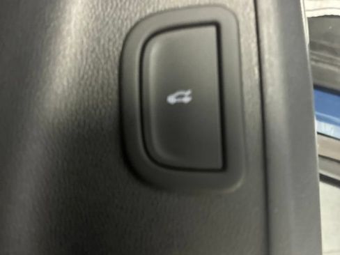 Used 2024 GMC Acadia Denali w/ Super Cruise Package FWD image 19