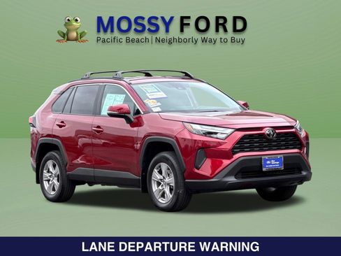 Used 2025 Toyota RAV4 LE AWD/4WD image 2