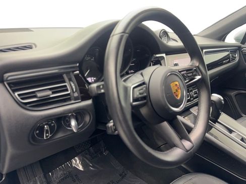 Used 2022 Porsche Macan AWD/4WD image 49