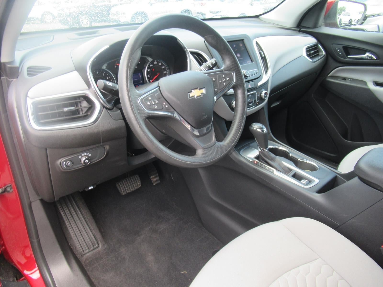 Used 2020 Chevrolet Equinox LT w/ LPO, Floor Liner Package FWD image 17