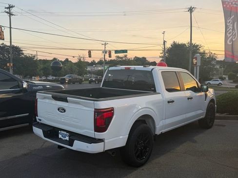 Used 2022 Ford F150 XLT w/ Equipment Group 302A High AWD/4WD image 5
