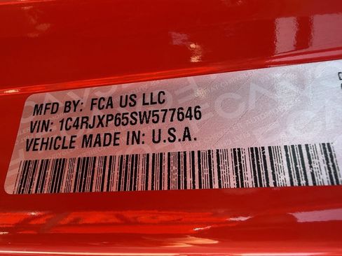 Used 2025 Jeep Wrangler Unlimited Sahara w/ Safety Group AWD/4WD image 29