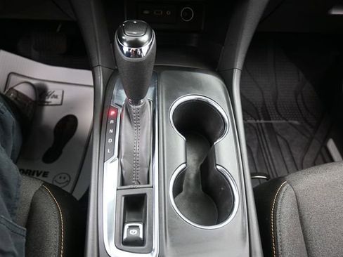 Used 2021 Chevrolet Equinox LT FWD image 11