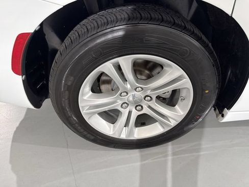 Used 2022 Dodge Charger SXT RWD image 12