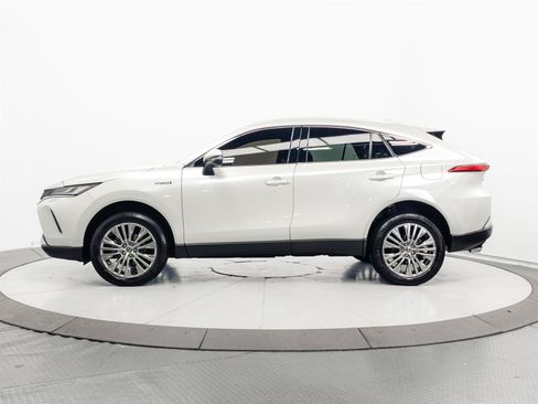 Certified 2021 Toyota Venza XLE w/ Softex Package AWD/4WD image 7