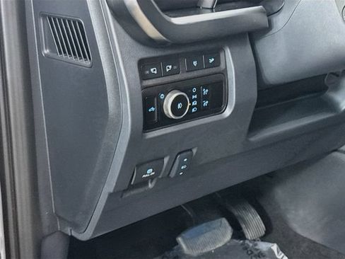 Used 2024 Ford F250 Lariat w/ Lariat Ultimate Package AWD/4WD image 10