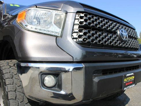 Used 2014 Toyota Tundra SR5 w/ SR5 Upgrade Package AWD/4WD image 5