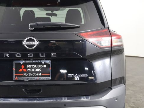 Used 2023 Nissan Rogue SV image 14