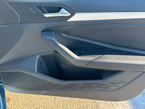 Certified 2025 Volkswagen Jetta S image 39