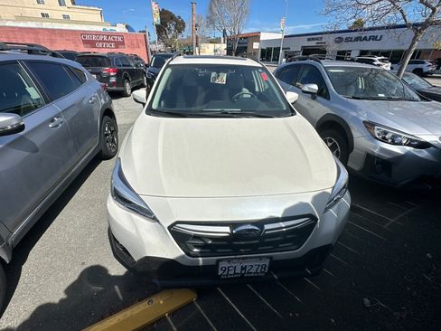Used 2023 Subaru Crosstrek 2.0i Premium image 3