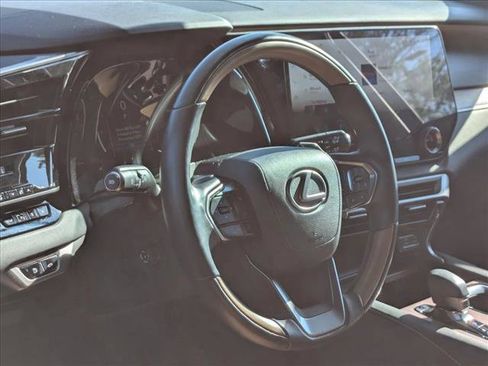 Used 2025 Lexus RX 350 Premium w/ Accessory Package (Z1) FWD image 3