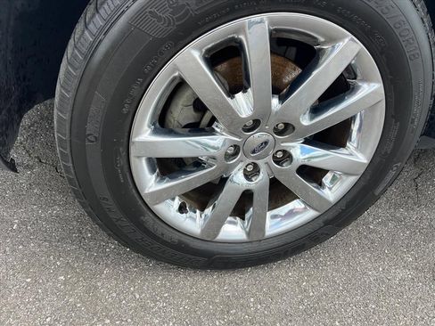 Used 2014 Ford Edge SEL w/ Equipment Group 205A AWD/4WD image 9