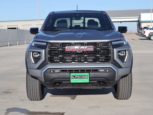 New 2025 GMC Canyon Elevation w/ Convenience Package image 2