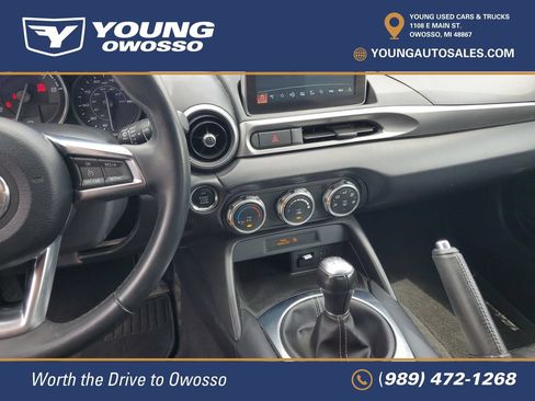 Used 2017 FIAT 124 Spider Classica RWD image 22