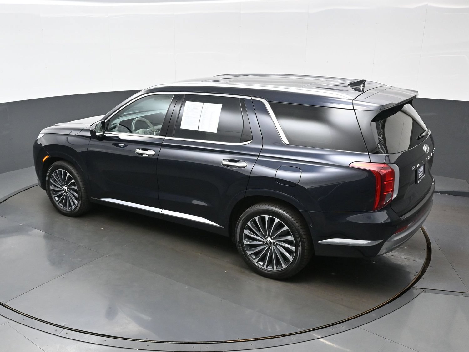 Certified 2024 Hyundai Palisade Calligraphy AWD/4WD image 39