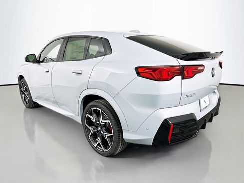New 2026 BMW X2 xDrive28i w/ Technology Package AWD/4WD image 7