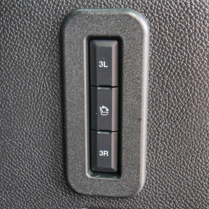Used 2016 Lincoln Navigator Select AWD/4WD image 21