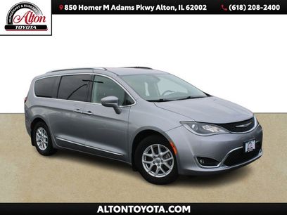 Used 2020 Chrysler Pacifica Touring-L w/ Premium Audio Group