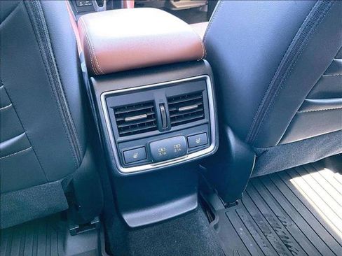 Used 2023 Subaru Forester Touring AWD/4WD image 25