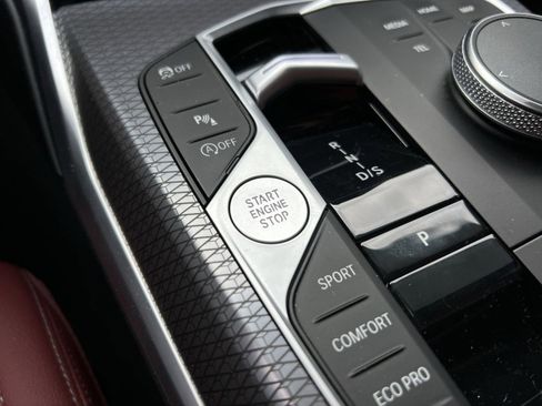 Used 2025 BMW 330i Sedan w/ M Sport Package image 35