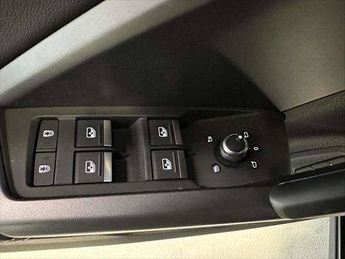 Certified 2025 Audi Q3 2.0T Premium w/ Convenience Package image 16