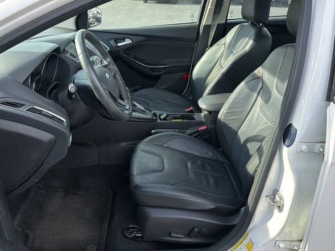 Used 2017 Ford Focus Titanium image 10