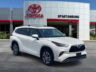 Used 2021 Toyota Highlander XLE
