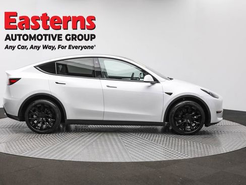 Used 2023 Tesla Model Y Long Range image 4