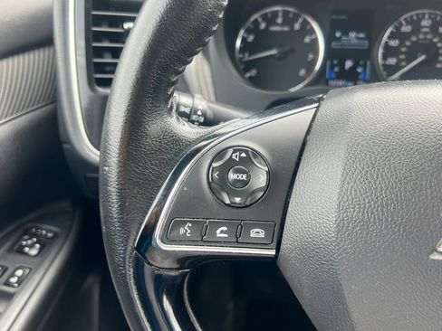 Used 2019 Mitsubishi Outlander SEL image 12