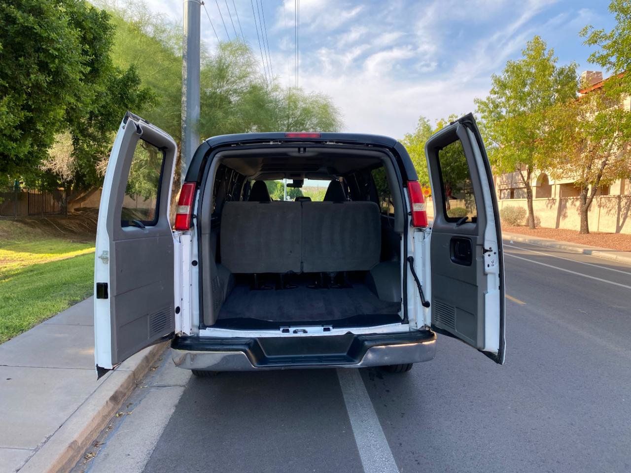 Used 2019 Chevrolet Express 3500 LT w/ LT Preferred Equipment Group RWD image 6